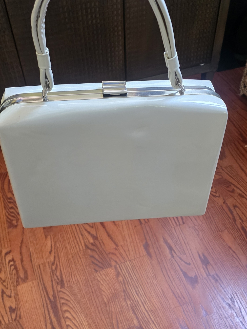 Vintage 60s Beige Cream Patent Box Top Handle Purse Frame Handbag - Picture 4 of 10
